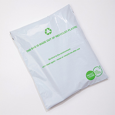 Verpakking gemaakt van gerecycleerd plastic en ontworpen voor hergebruik