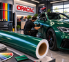 Rouleau de film coulé ORACAL 970RA vert métallisé et application sur carrosserie en atelier